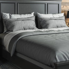 Load image into Gallery viewer, Homestyles Bedford Black Queen Bed