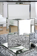 Load image into Gallery viewer, Furniture of America Eisen Contemporary Glass Top Dining Table - IDF-3384RT