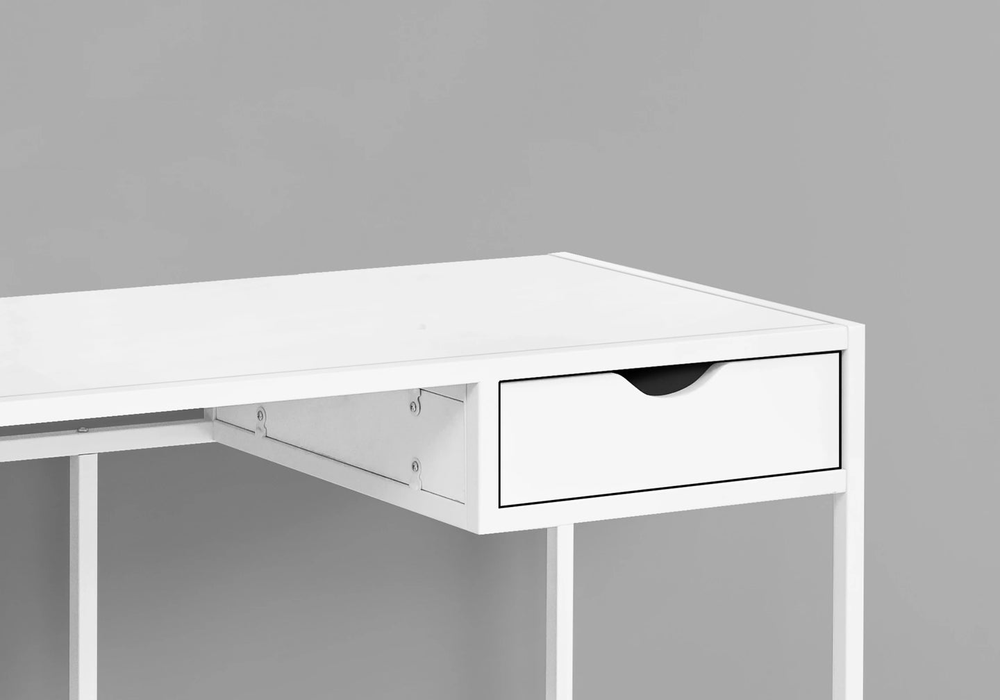 White Computer Desk - I 7570